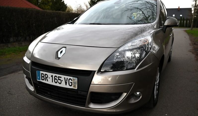 Renault Scenic  | Fwd (Przód) | Manualna | 130 Km | Beżowy