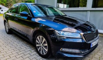 SKODA Superb  | FWD (przód) | Automatyczna | 150 KM | Czarny full