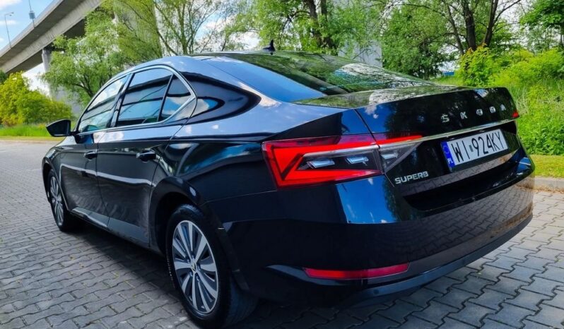 SKODA Superb  | FWD (przód) | Automatyczna | 150 KM | Czarny full