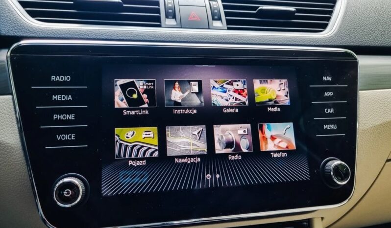 SKODA Superb  | FWD (przód) | Automatyczna | 150 KM | Czarny full