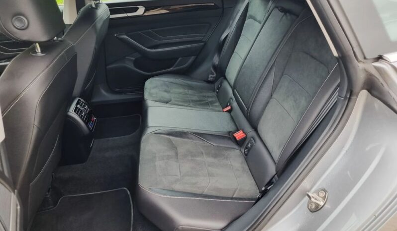 VOLKSWAGEN Arteon  | 4×4 (doł. automatycznie) | Automatyczna | 200 KM | Niebieski full