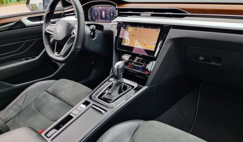 VOLKSWAGEN Arteon  | 4×4 (doł. automatycznie) | Automatyczna | 200 KM | Niebieski full