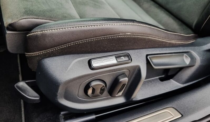 VOLKSWAGEN Arteon  | 4×4 (doł. automatycznie) | Automatyczna | 200 KM | Niebieski full