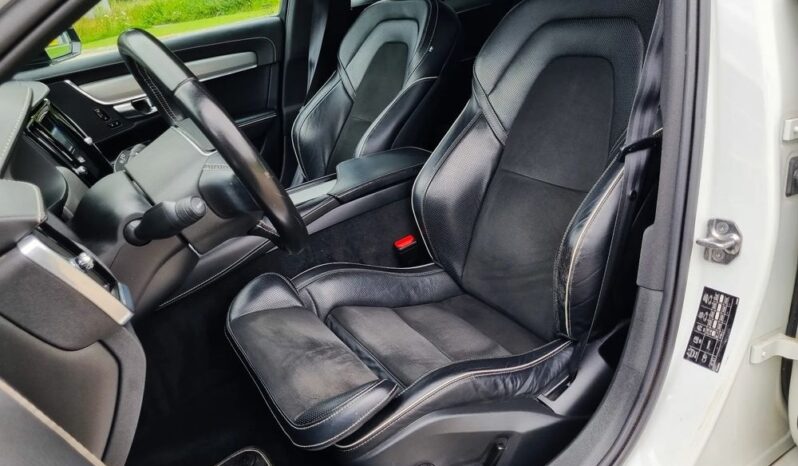 VOLVO V90  | 4×4 (doł. automatycznie) | Automatyczna | 190 KM | Biały full