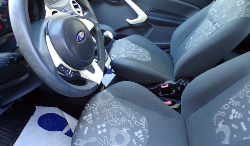 Ford KA | FWD (przód) | Manualna | 70 KM | Srebrny full