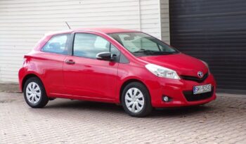 TOYOTA Yaris  | FWD (przód) | Manualna | 70 KM | Czerwony full