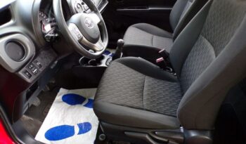 TOYOTA Yaris  | FWD (przód) | Manualna | 70 KM | Czerwony full