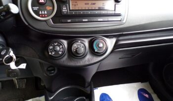 TOYOTA Yaris  | FWD (przód) | Manualna | 70 KM | Czerwony full