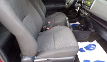 TOYOTA Yaris  | FWD (przód) | Manualna | 70 KM | Czerwony full