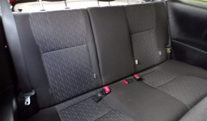 TOYOTA Yaris  | FWD (przód) | Manualna | 70 KM | Czerwony full