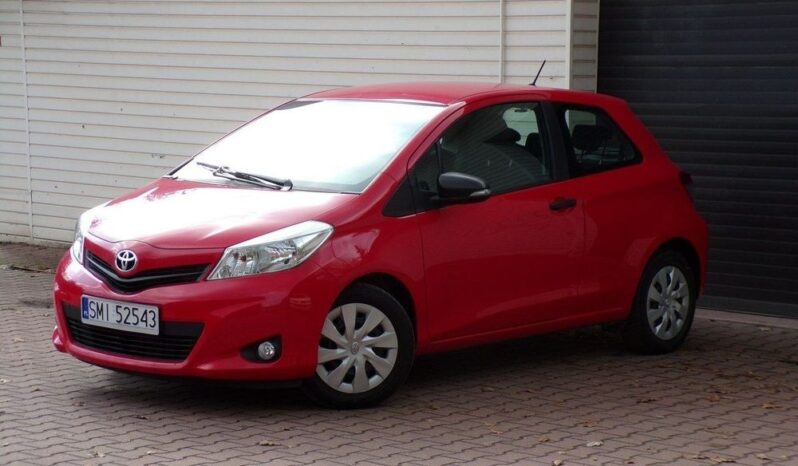 TOYOTA Yaris  | FWD (przód) | Manualna | 70 KM | Czerwony full