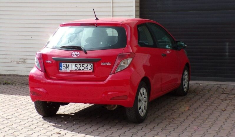 TOYOTA Yaris  | FWD (przód) | Manualna | 70 KM | Czerwony full