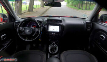 KIA Soul  | FWD (przód) | Manualna | 132 KM | Czerwony full