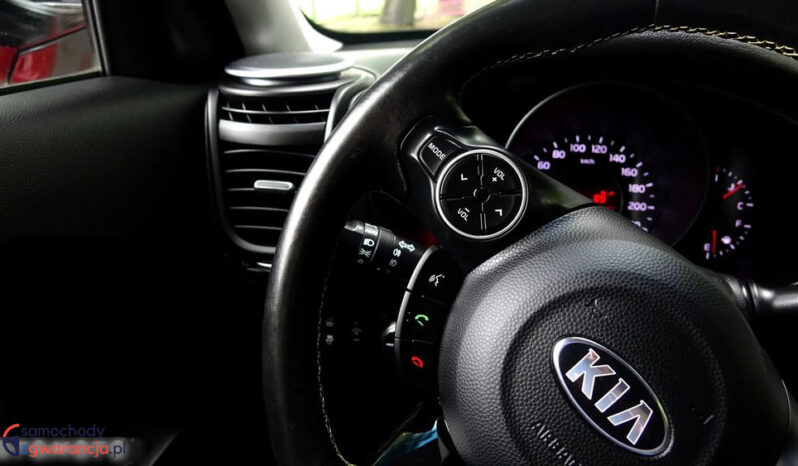 KIA Soul  | FWD (przód) | Manualna | 132 KM | Czerwony full