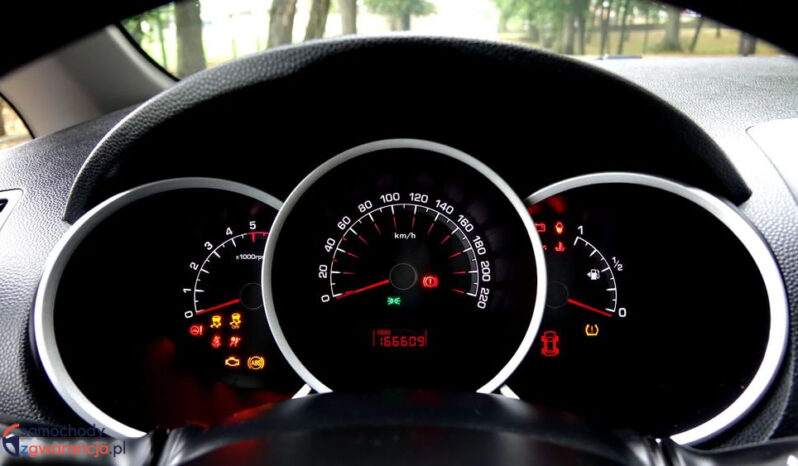 KIA Venga  | FWD (przód) | Manualna | 128 KM | Czarny full