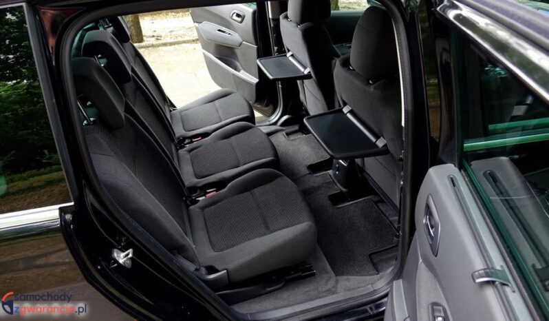 PEUGEOT 5008  | FWD (przód) | Manualna | 156 KM | Czarny full