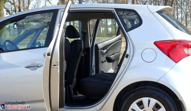 HYUNDAI ix20  | FWD (przód) | Manualna | 90 KM | Srebrny full