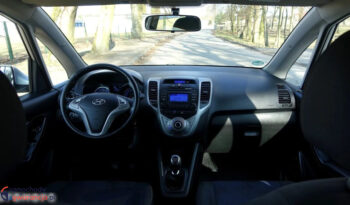 HYUNDAI ix20  | FWD (przód) | Manualna | 90 KM | Srebrny full