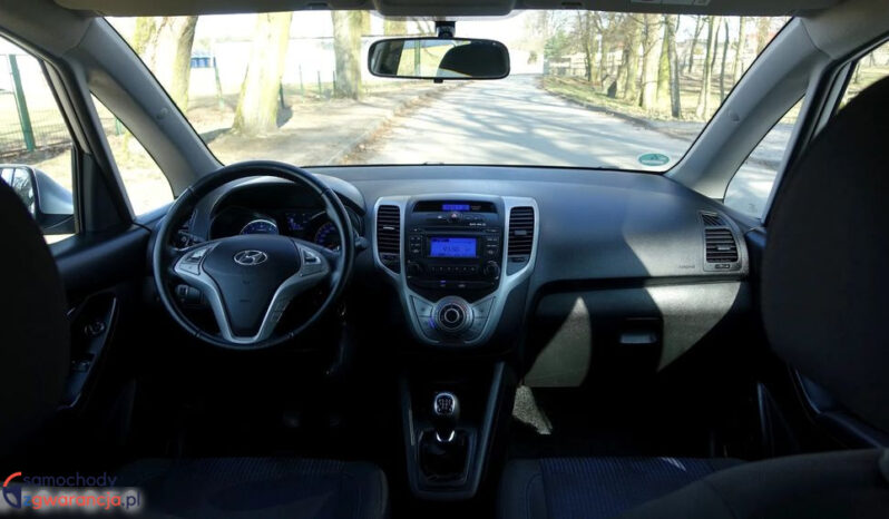 HYUNDAI ix20  | FWD (przód) | Manualna | 90 KM | Srebrny full