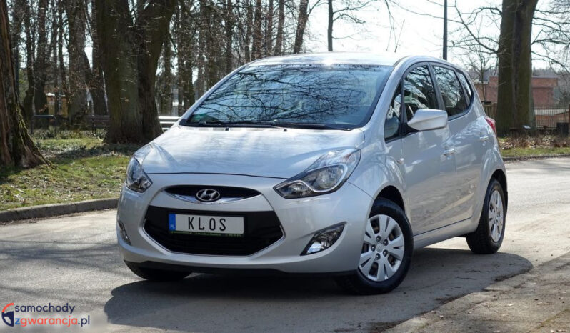 HYUNDAI ix20  | FWD (przód) | Manualna | 90 KM | Srebrny full