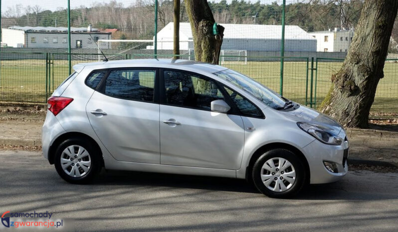 HYUNDAI ix20  | FWD (przód) | Manualna | 90 KM | Srebrny full