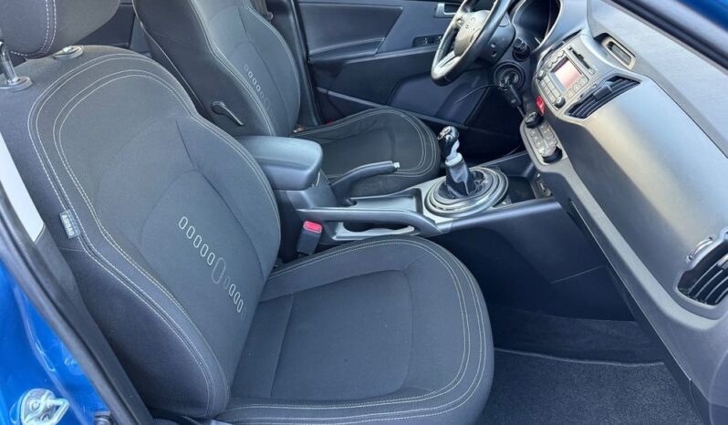 KIA Sportage  | FWD (przód) | Manualna | 136 KM | Niebieski full
