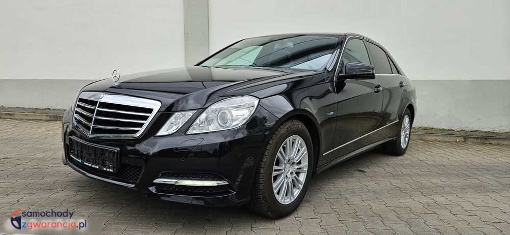 Mercedes-Benz Klasa E | Rwd (Tył) | Automatyczna | 184 Km | Czarny