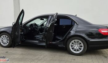 MERCEDES-BENZ Klasa E | RWD (tył) | Automatyczna | 184 KM | Czarny full