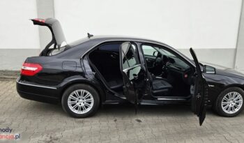 MERCEDES-BENZ Klasa E | RWD (tył) | Automatyczna | 184 KM | Czarny full