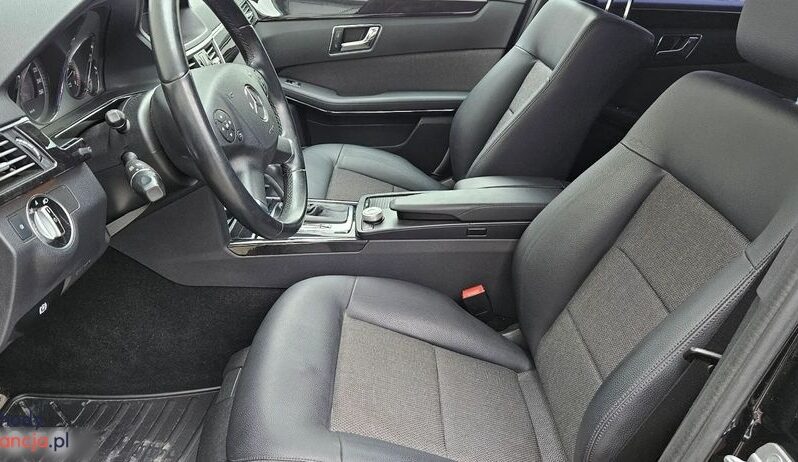 MERCEDES-BENZ Klasa E | RWD (tył) | Automatyczna | 184 KM | Czarny full