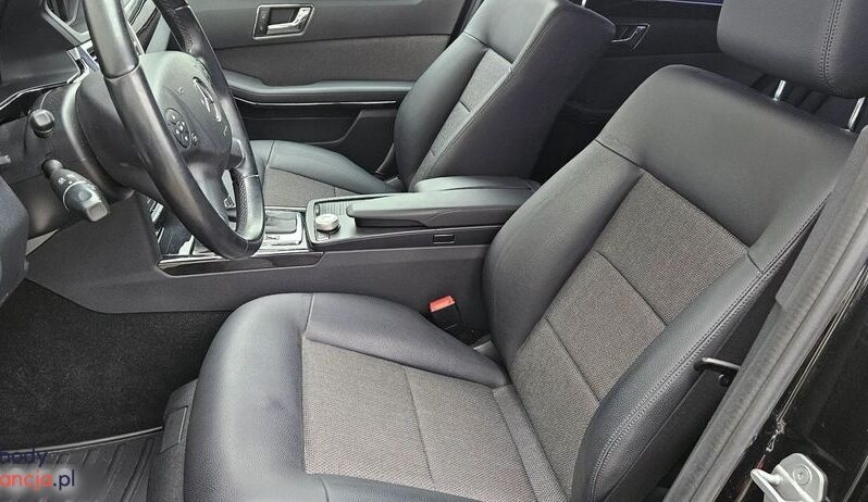 MERCEDES-BENZ Klasa E | RWD (tył) | Automatyczna | 184 KM | Czarny full