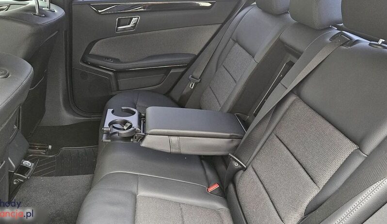 MERCEDES-BENZ Klasa E | RWD (tył) | Automatyczna | 184 KM | Czarny full