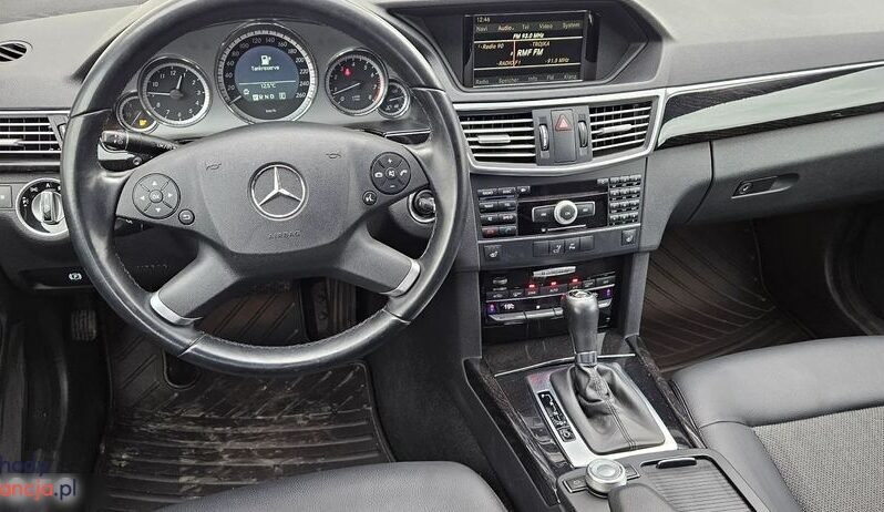 MERCEDES-BENZ Klasa E | RWD (tył) | Automatyczna | 184 KM | Czarny full
