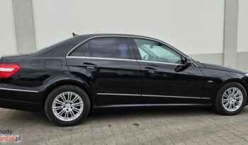 MERCEDES-BENZ Klasa E | RWD (tył) | Automatyczna | 184 KM | Czarny full