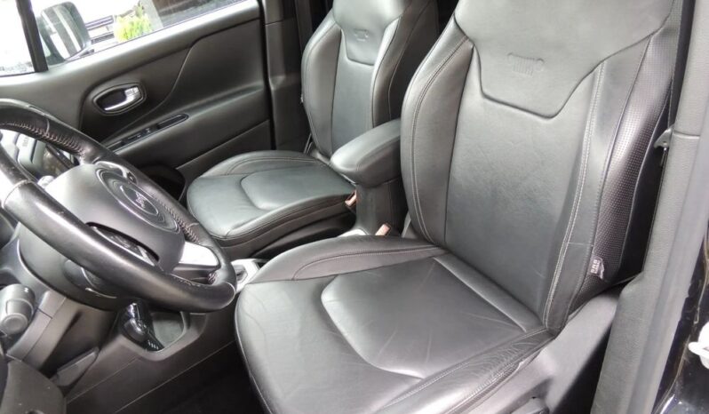 JEEP Renegade  | 4×4 (doł. automatycznie) | Automatyczna | 140 KM | Czarny full