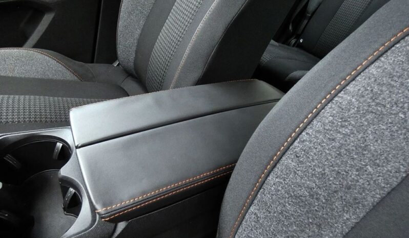 PEUGEOT 5008  | FWD (przód) | Manualna | 130 KM | Inny kolor full