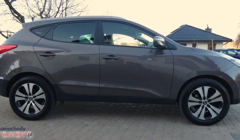 HYUNDAI ix35  | FWD (przód) | Manualna | 135 KM | Brązowy full