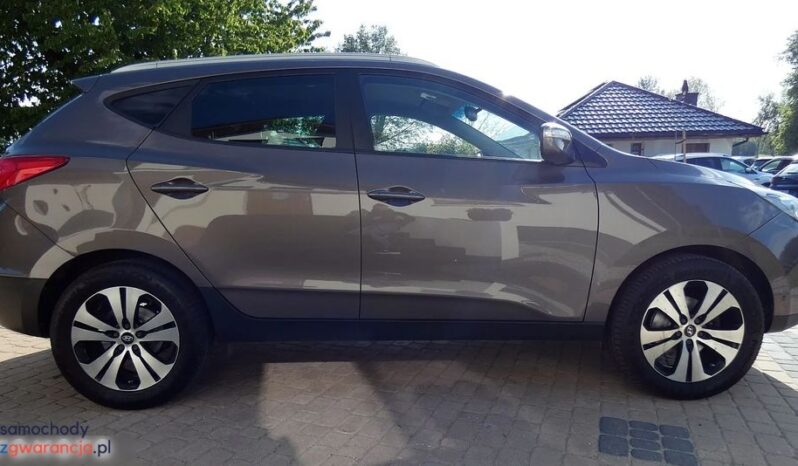 HYUNDAI ix35  | FWD (przód) | Manualna | 135 KM | Brązowy full