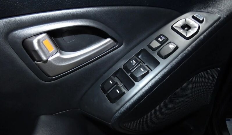 HYUNDAI ix35  | FWD (przód) | Manualna | 135 KM | Brązowy full