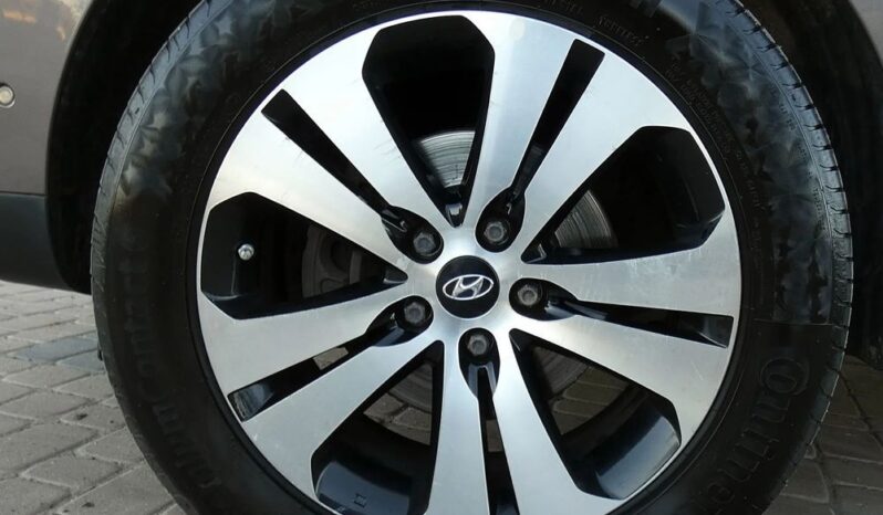HYUNDAI ix35  | FWD (przód) | Manualna | 135 KM | Brązowy full