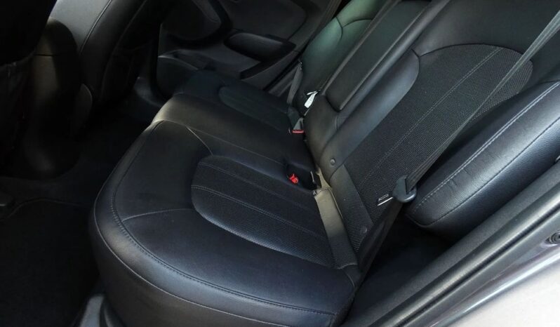 HYUNDAI ix35  | FWD (przód) | Manualna | 135 KM | Brązowy full
