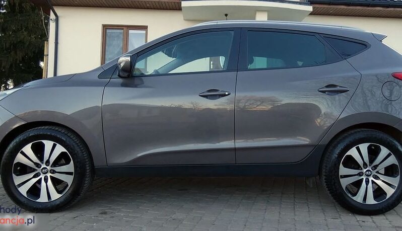 HYUNDAI ix35  | FWD (przód) | Manualna | 135 KM | Brązowy full