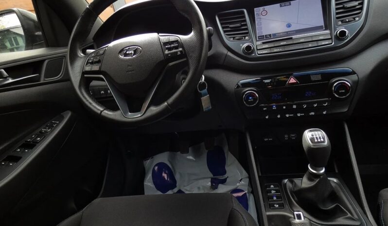 HYUNDAI Tucson  | FWD (przód) | Manualna | 132 KM | Czarny full