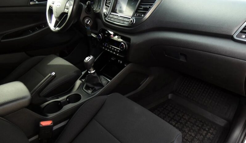 Hyundai Tucson | FWD (przód) | Manualna | 132 KM | Czarny full
