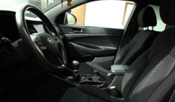 Hyundai Tucson | FWD (przód) | Manualna | 132 KM | Czarny full
