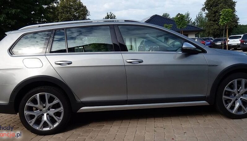 VOLKSWAGEN Golf  | 4×4 (doł. ręcznie) | Automatyczna | 180 KM | Złoty full
