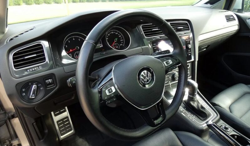 Volkswagen Golf | 4×4 (doł. ręcznie) | Automatyczna | 180 KM | Złoty full