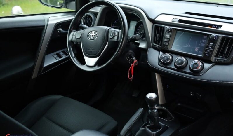 TOYOTA RAV4  | FWD (przód) | Manualna | 143 KM | Biały full