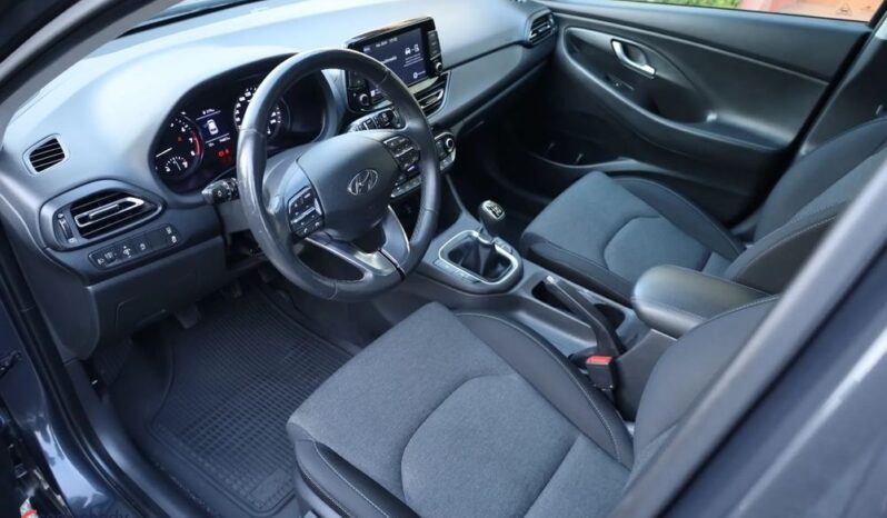 HYUNDAI I30  | FWD (przód) | Manualna | 110 KM | Granatowy full