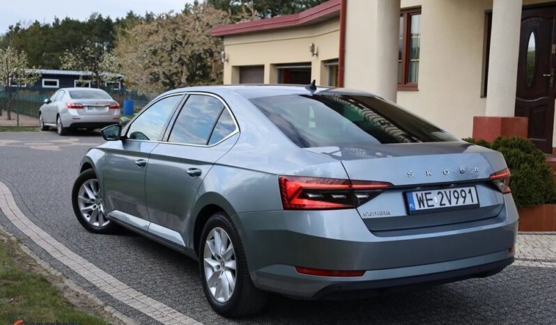 SKODA Superb  | FWD (przód) | Automatyczna | 190 KM | Niebieski full